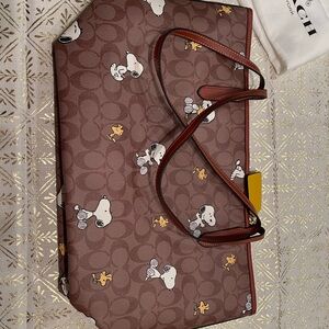 Coach Brown Snoopy Print Tote